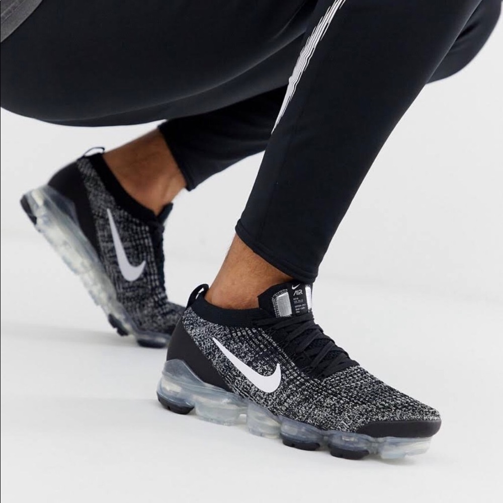 Nike Women’s Air VaporMax Flyknit 3